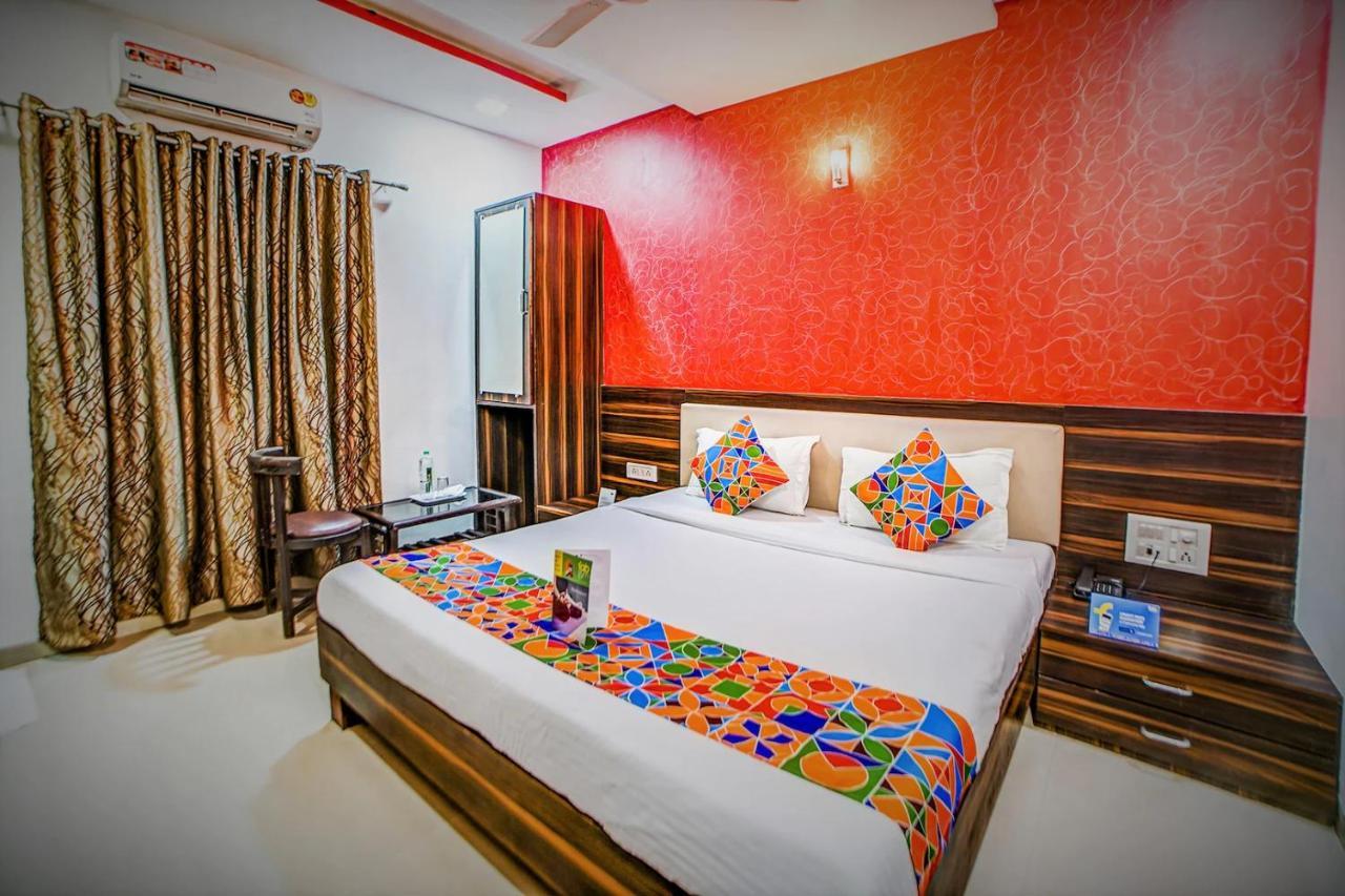 Hotel Adore Palace Mumbai Kültér fotó