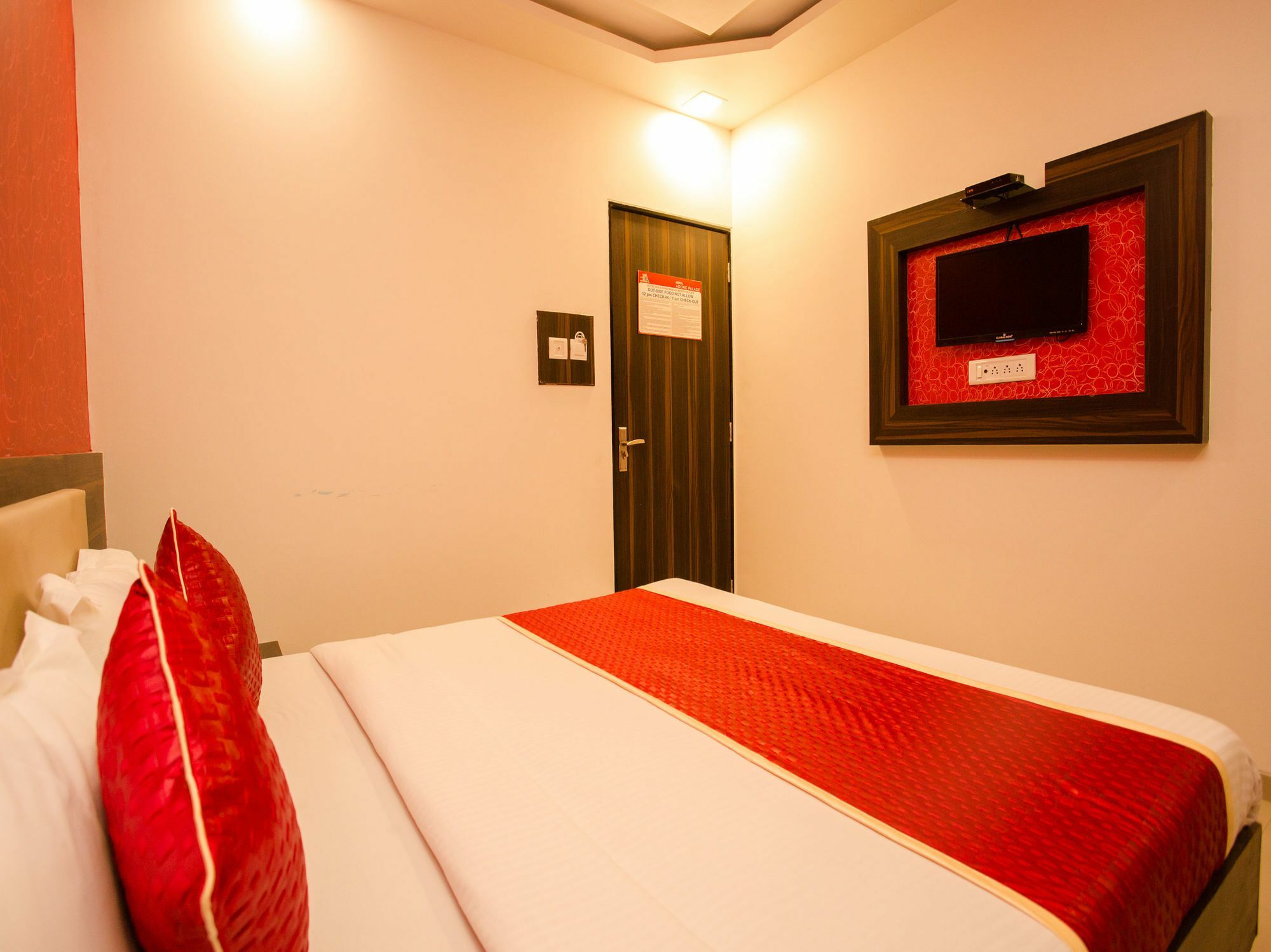 Hotel Adore Palace Mumbai Kültér fotó
