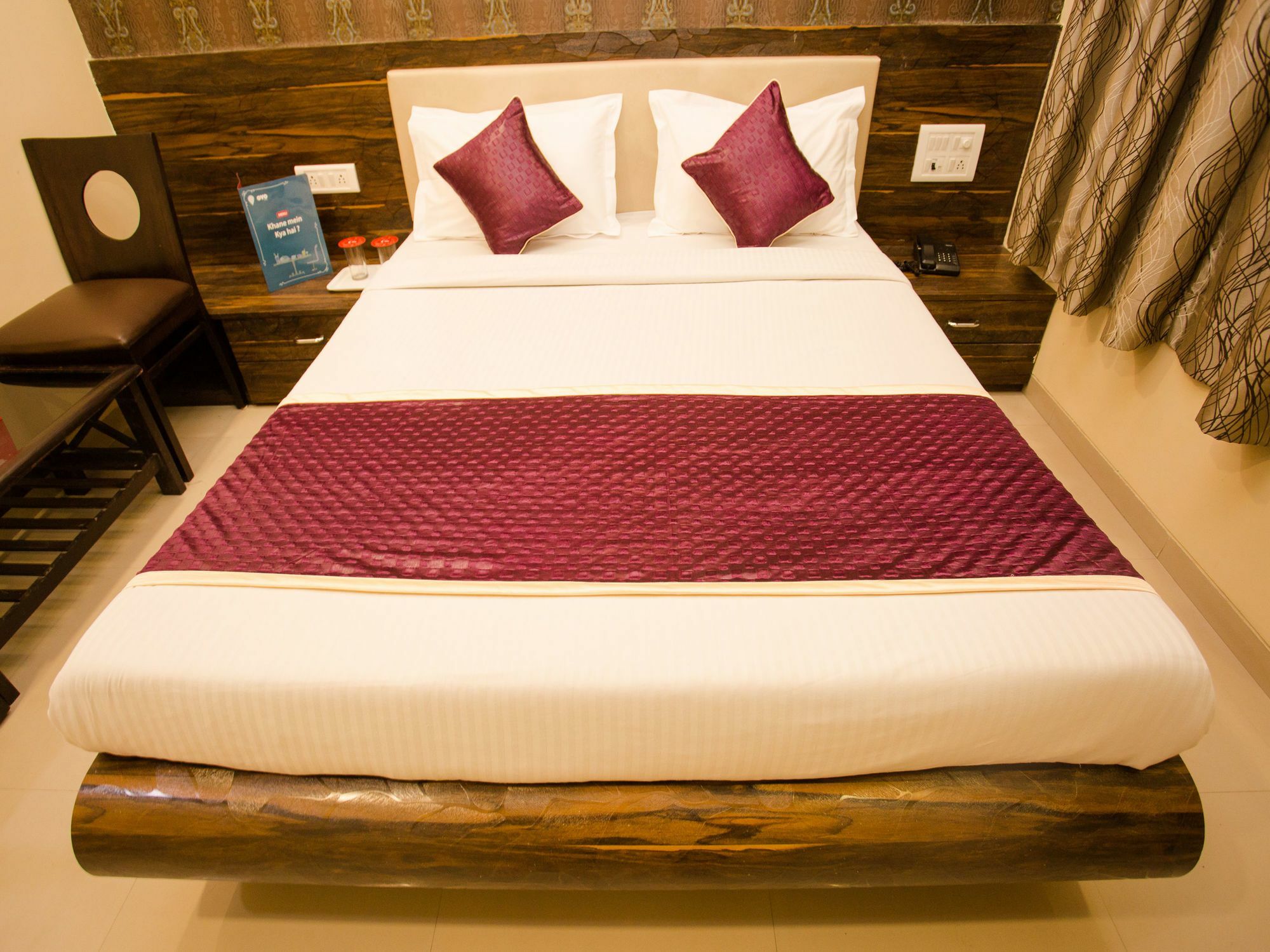 Hotel Adore Palace Mumbai Kültér fotó